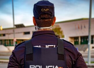La Policía Nacional ha detenido a un hombre por un delito de violencia de genero a una menor de 15 años