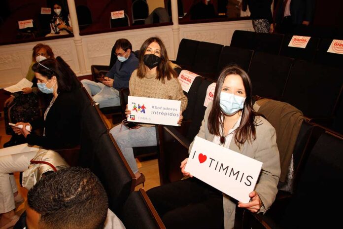 Emprendedoras en el acto de TIMMIS Palencia en el Teatro Principal