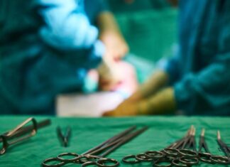 El Hospital de Palencia también externalizará operaciones de cataratas y hernias
