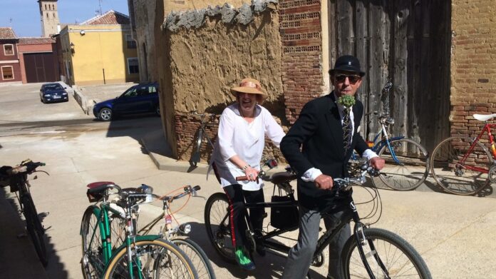 Encuentro de Bicicletas Clásicas en Paredes de Nava