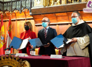 Firma convenio restauración órgano San Pablo en Palencia
