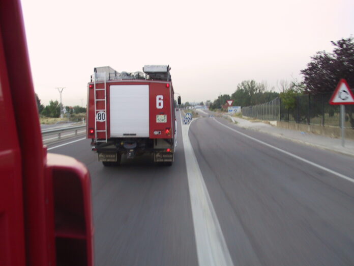 Imagen de una salida de Bomberos fuera del término municipal de Palencia.