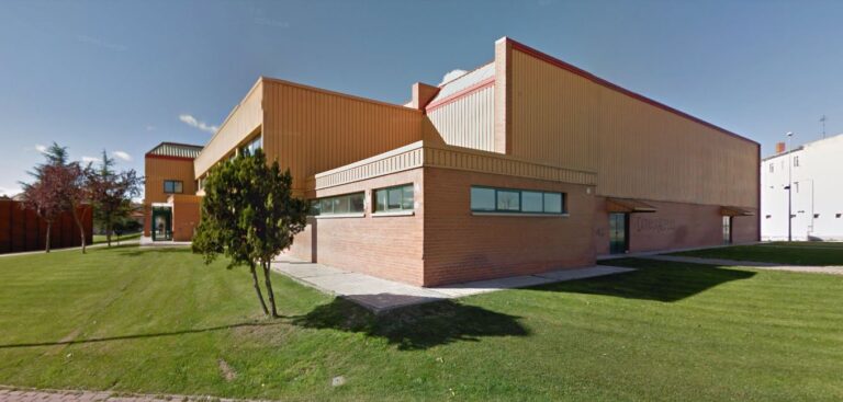 Pabellón de Deportes Venta de Baños