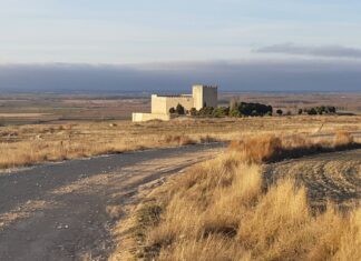 La carrera recorrerá este años los caminos que unen el castillo de Monzón de Campos con Fuentes de Valdepero.