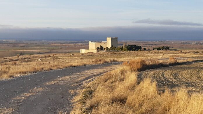 La carrera recorrerá este años los caminos que unen el castillo de Monzón de Campos con Fuentes de Valdepero.