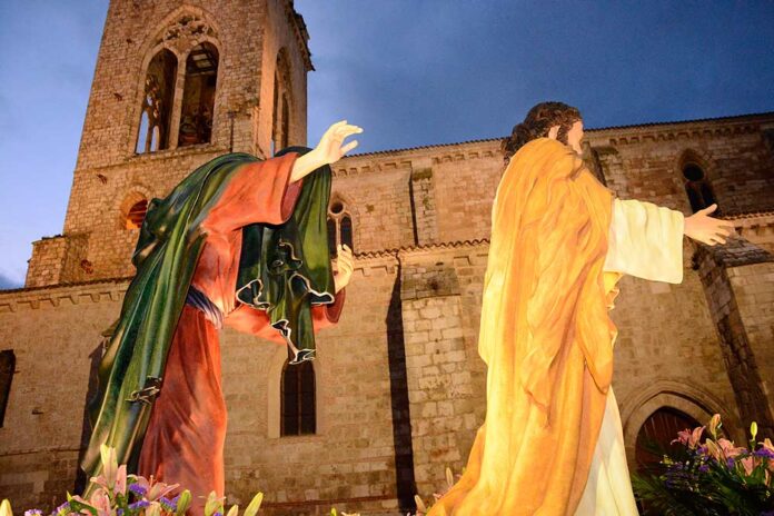 Semana Santa en Palencia - Martes Santo - AUTOR: Julio Robles