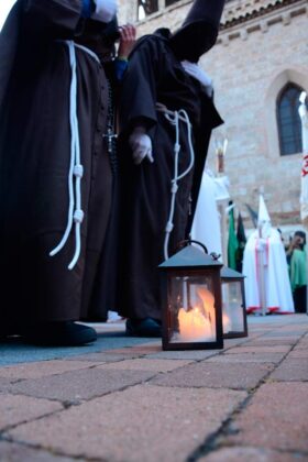 Semana Santa en Palencia - Martes Santo - AUTOR: Julio Robles