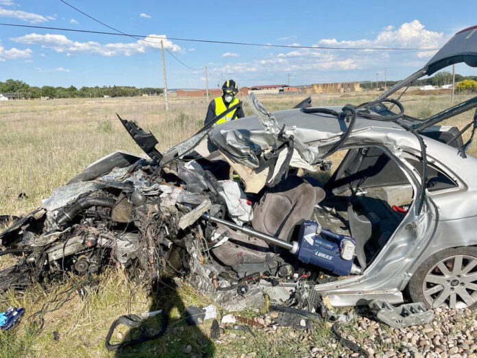 Herido colisión turismo camión