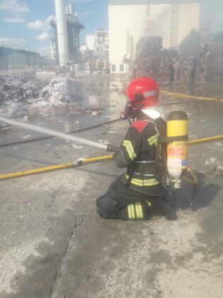 Incendio papelera dueñas