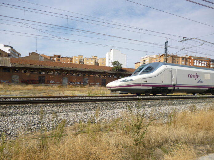 ave ferrocarril palencia