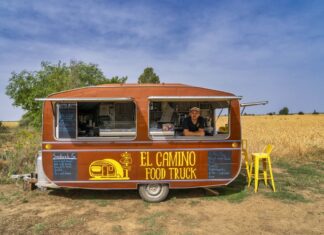 FoodTruck entre Carrión y Calzadilla de la Cueza, en el Camino de Santiago