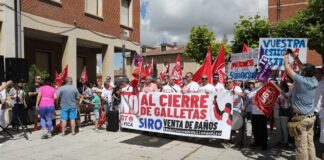 Manifestación en Venta de Baños contra el cierre de SIRO - Manuel Brágimo (ICAL)