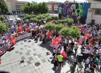 Manifestación en Venta de Baños contra el cierre de SIRO - Manuel Brágimo (ICAL)