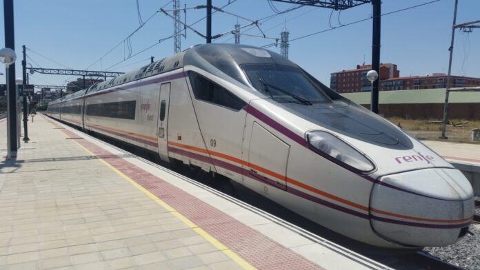 tren avant S-114 Palencia