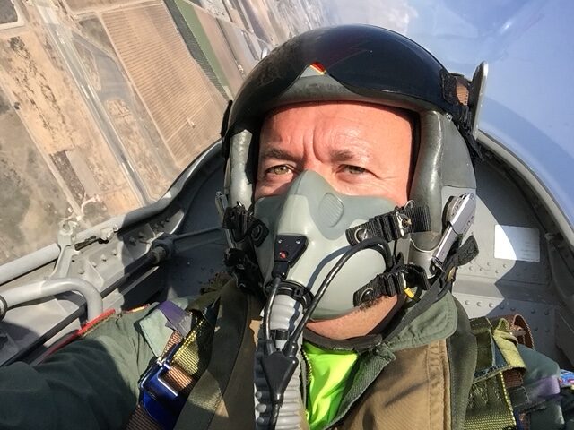 El teniente coronel palentino del Ejército del Aire, Roberto Salazar, realiza un balance tras 30 años de múltiples misiones y destinos