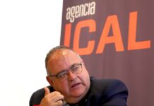 El consejero de Sanidad Alejandro Vázquez participa en un desayuno informativo de la Agencia de Noticias Ical