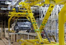 Fabricación del nuevo Renault Austral en la planta de Villamuriel de Cerrato, Palencia. Julio 202