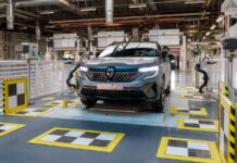 Fabricación del nuevo Renault Austral en la planta de Villamuriel de Cerrato, Palencia. Julio 202