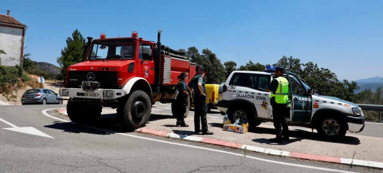 bomberos y guardia civil dispositivo de incendios villanueva del conde salamanca - David Arranz ICAL