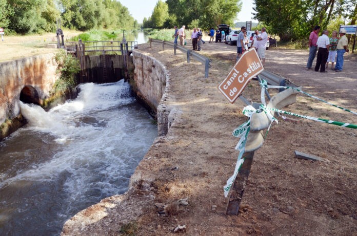 canal castilla naveros de Pisuerga.