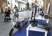 movilidad soExposición de patinetes eléctricos en una feria anterior de movilidad sostenible en Palencia.stenible