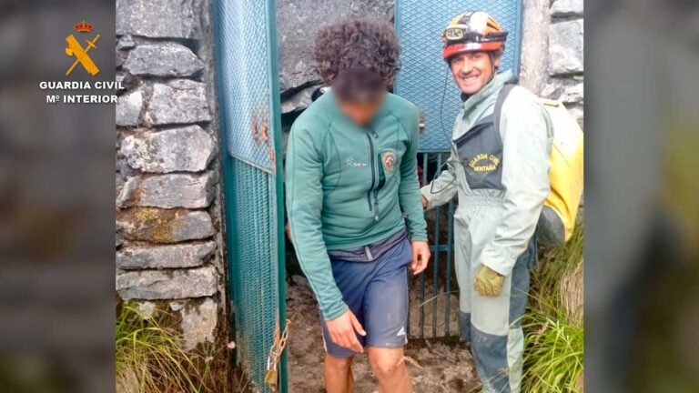 rescate cueva Velilla del Río Carrión