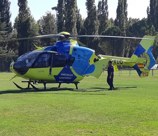Helicóptero medicalizado del Sacyl en Palencia. / O. H.