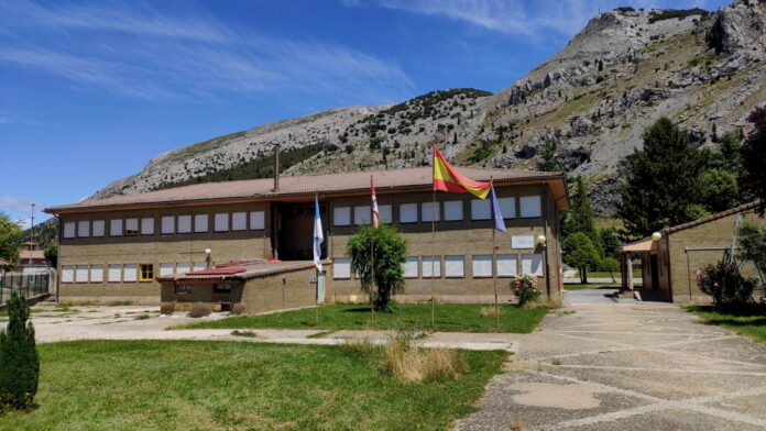 Colegio Ntra. Sra. de Areños en Velilla del Río Carrión. Foto: Ayto. Velilla