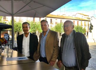 Diego Isabel La Moneda, Domiciano Curiel y Fidel Ramos en la presentación de la plataforma Vamos Palencia