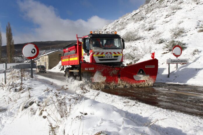 La Junta repite dispositivo de vialidad invernal con 26 quitanieves en Palencia