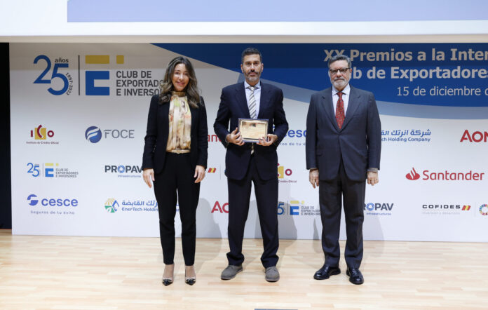 Raesa-recibe-premio-Club- Exportadores-Inversores-Españoles