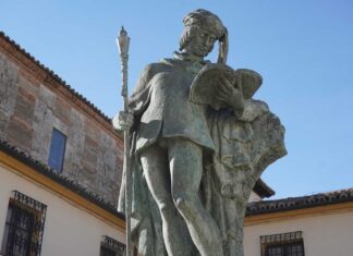 Villamuriel de Cerrato - Calabazanos - Estatua de Gómez Manrique