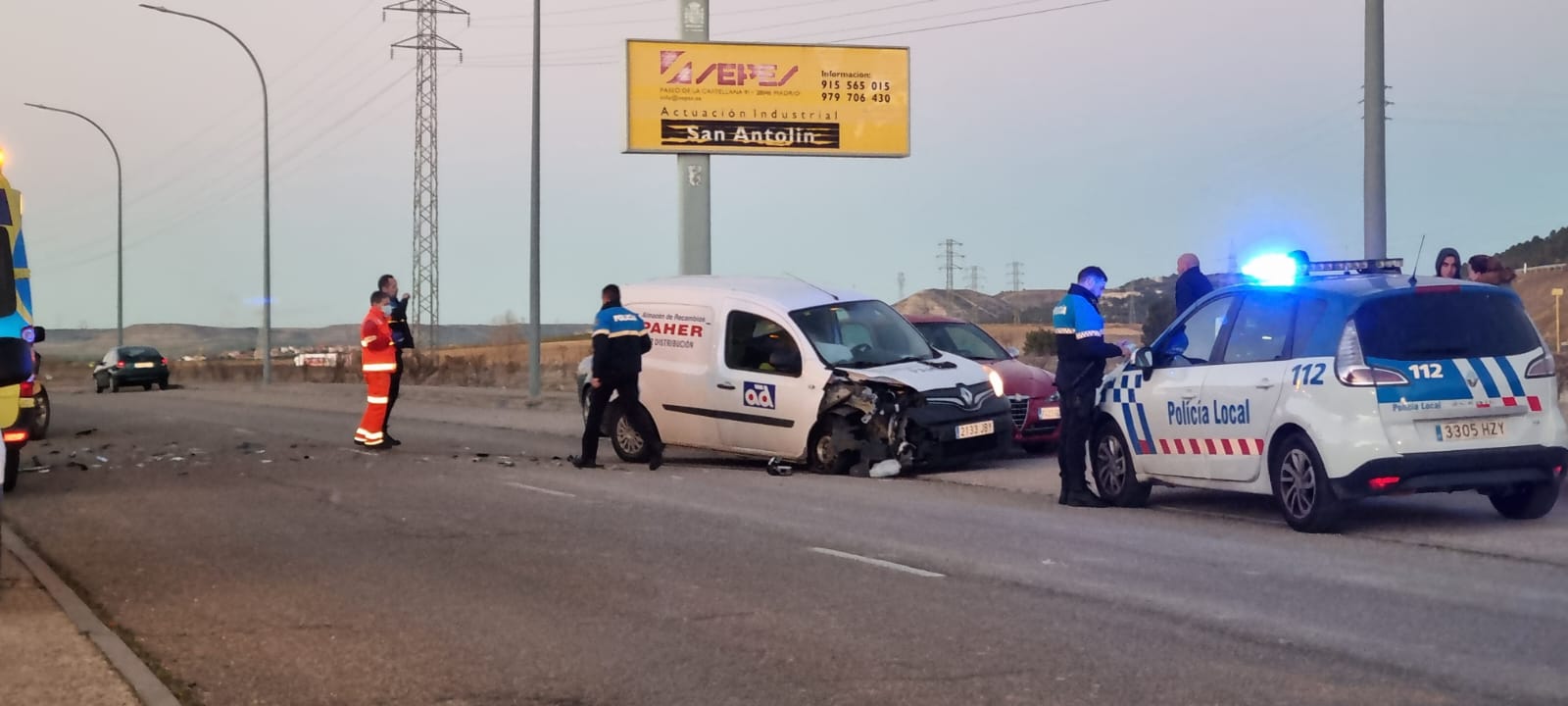 Accidente-múltiple-con-herido-Palencia-furgoneta-contra-todoterreno-luego-contra-turismo