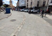 Aguilar-sustituirá-la-piedra-por-el-asfalto-en-su-Plaza-de-España-c