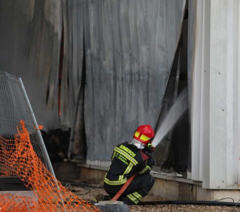Incendio en la fábrica de Cascajares en Dueñas (Palencia) - Brágimo (ICAL)