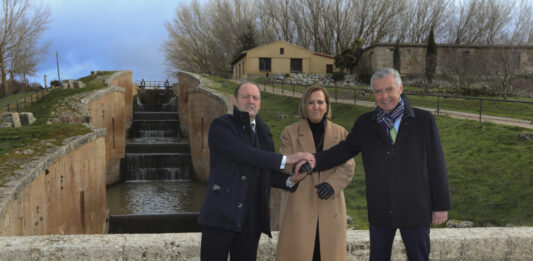 La-CHD-Fundación-Iberdrola-se-alían-para-iluminar-cuádruple-esclusa-del-Canal-Frómista