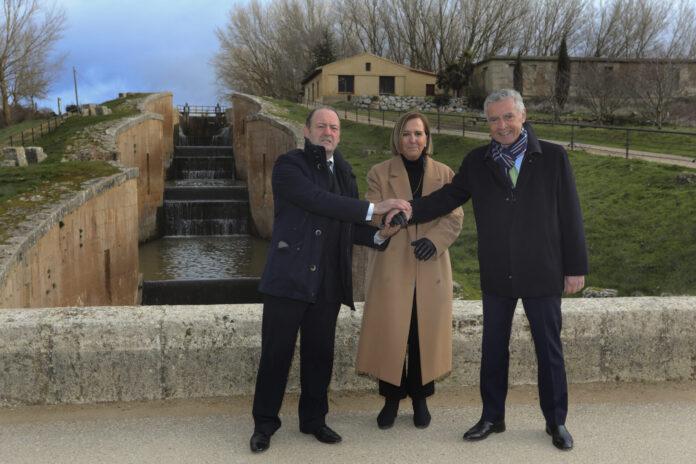 La-CHD-Fundación-Iberdrola-se-alían-para-iluminar-cuádruple-esclusa-del-Canal-Frómista