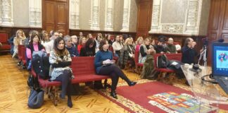 Público asistente a la Jonrada Regional de Orientadores en el Palacio Provincial de la Diputación de Palencia