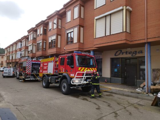 Sofocan-un-incendio-en-almacén-de-electrodomésticos-Saldaña