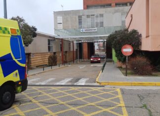 Solo-una-empresa-pasa-el-corte-para-instalar-la-sala-de-espera-prefabricada-para-las-Urgencias-Palencia