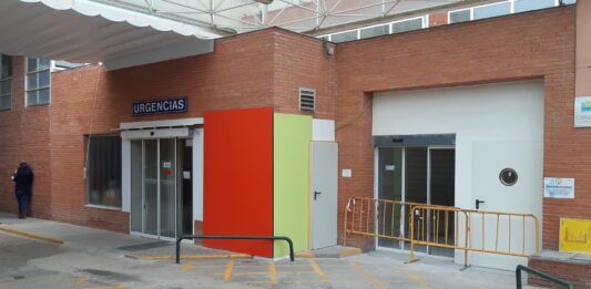 Solo-una-empresa-pasa-el-corte-para-instalar-la-sala-de-espera-prefabricada-para-las-Urgencias-Palencia