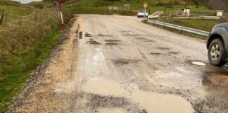El PSOE denuncia el mal estado de la carretera de Cervera a Potes, a pesar de las obras de mejora