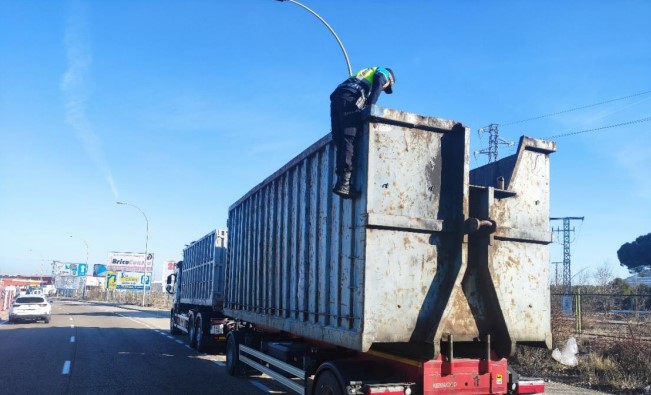 Detectan-un-camión-con-perecederos-camión-insalubre-camino-supermercado-Palencia-a