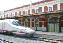 Avant de Palencia. Estación de ferrocarril y tren de Palencia