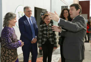 El presidente de la Junta participa en el 130 aniversario de Galletas Gullón en Aguilar de Campoo (Palencia)