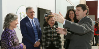 El presidente de la Junta participa en el 130 aniversario de Galletas Gullón en Aguilar de Campoo (Palencia)