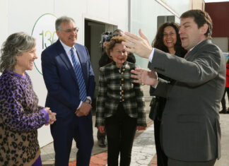 El presidente de la Junta participa en el 130 aniversario de Galletas Gullón en Aguilar de Campoo (Palencia)