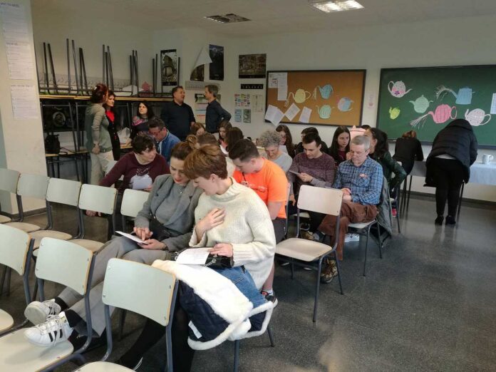 imagen de archivo de una actividad en la Escuela Oficial de Idiomas de Palencia - Foto EOI