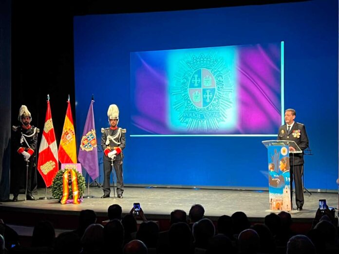 El jefe de la Policía Local de Palencia Isidoro Fernández en la festividad del Santo Ángel 2022