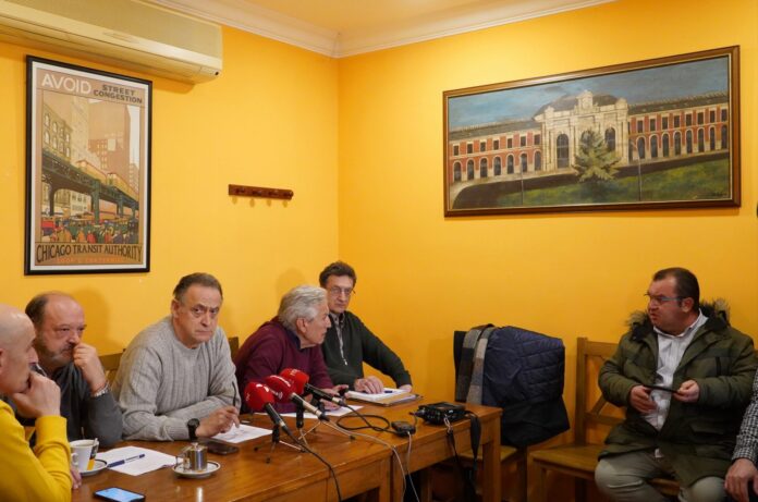 Militantes del PSOE explican por qué han solicitado la baja del partido